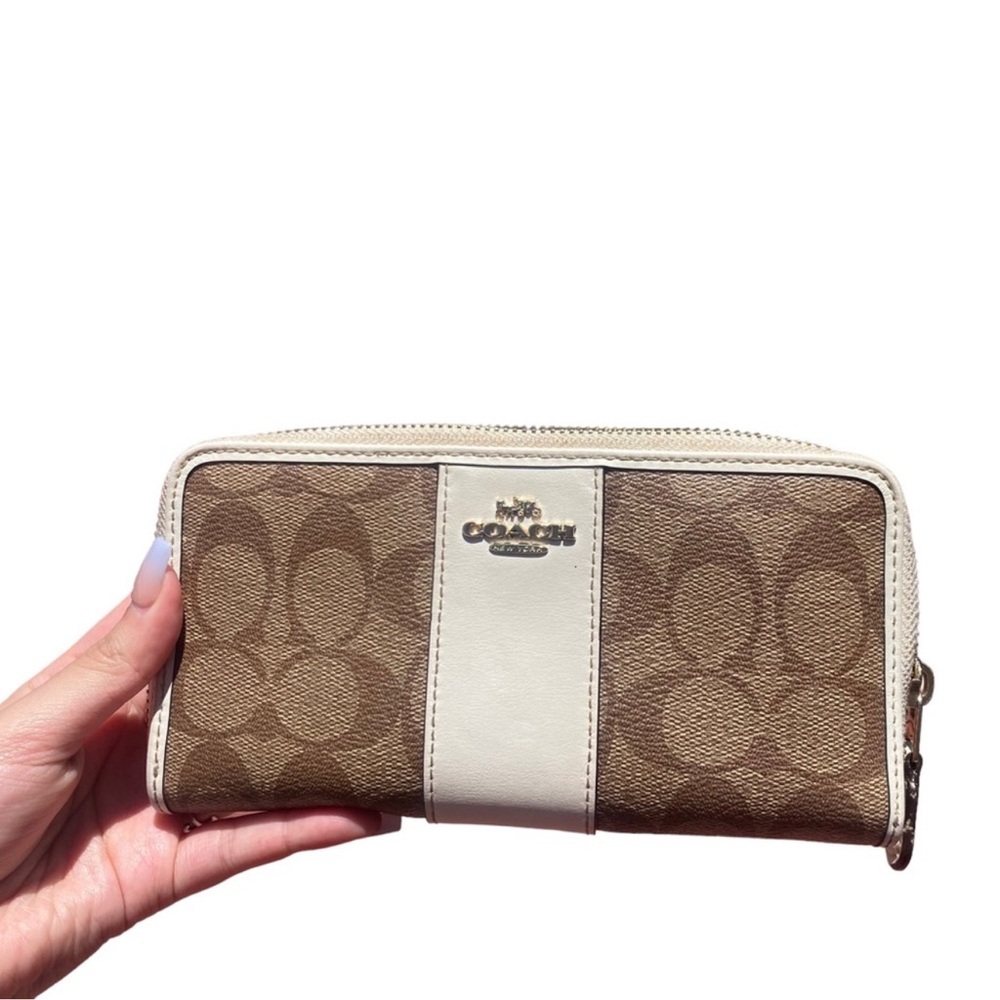Coach Tan and Cream Signature Wallet